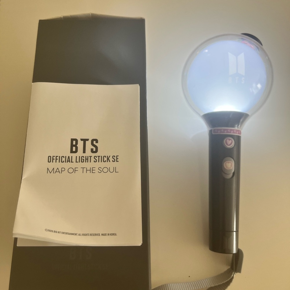 BTS Official light stick SE map of the soul
Never used - Picture 3 of 9